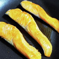 ☆mimicco☆'s cooksnap of when they made 簡単◎生鮭のふっくら塩焼きbyフライパン.