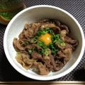 えりちぇる♡'s cooksnap of when they made とっても簡単！すき焼き肉で贅沢牛丼☆.