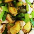 shelly616's cooksnap of when they made 鶏むねとじゃがいもとアスパラの塩昆布炒め.
