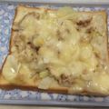きらり流れ星's cooksnap of when they made ツナマヨオニオンチーズトースト.