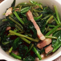 ＊もぐたん＊'s cooksnap of when they made 厚切りベーコンと小松菜のレモン胡椒炒め.