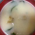 KAORU4649's cooksnap of when they made 新じゃがとネギとワカメのお味噌汁.