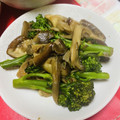 muumi☆'s cooksnap of when they made ❀きのことブロッコリーの和風炒め❀.