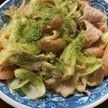 なつっこりー's cooksnap of when they made 豚もも肉の玉ねぎたっぷり味噌ポン炒め.