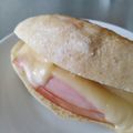 chou*'s cooksnap of when they made スタバ風　ハム&マリボーチーズフィローネ.