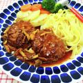 在宅勤務のおじさん's cooksnap of when they made 超簡単☆ブラウンソースの煮込みハンバーグ.