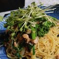 幸せまちこ's cooksnap of when they made 春の便り♪菜の花と鮭のペペロンチーノ.