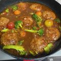 reichachai's cooksnap of when they made デミグラスソース缶で煮込みハンバーグ！.