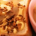 mindow804's cooksnap of when they made 簡単フライドオニオン&ハニーマヨトースト.