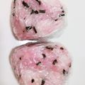 りんママ☆ミ's cooksnap of when they made 〖桜でんぶとごま塩おにぎり〗.