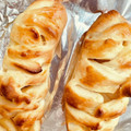 arariko's cooksnap of when they made みつあみ風りんごパン☆ＨＢ使用.