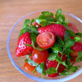 hiroerico's cooksnap of when they made いちごとトマトのバルサミコ酢サラダ.
