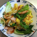 nyangomama's cooksnap of when they made レタスと玉子と魚肉ソーセージの胡麻油炒め.