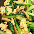 junkoの日々's cooksnap of when they made のりが決め手‼小松菜としめじの玉子炒め♫.