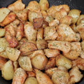 amio101's cooksnap of when they made 新じゃがと鶏もものはちみつ醤油炒め.