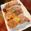 まきSU3LAH☆'s cooksnap of when they made 松阪牛A5炙り寿司【牛肉寿司】.