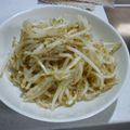 ♪rururu♪'s cooksnap of when they made もう１品に(*^^*)もやしのナムル♪.