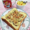 在宅勤務のおじさん's cooksnap of when they made 朝食☆バナナカスタードパイ風トースト.