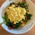 こぐまちゃんの嫁's cooksnap of when they made 簡単時短　ベーコンとほうれん草の卵炒め.