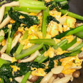 えぶりぃ〜☆'s cooksnap of when they made 小松菜としめじとたまごのにんにく炒め.