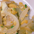 クックH03GE5☆'s cooksnap of when they made 簡単 3分で完成！マイタケの中華風卵炒め.