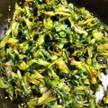 幸ちゃん家の飯's cooksnap of when they made 捨てないよ【キャベツ外葉&大根の葉炒め】.