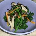 なるえり☆キッチン's cooksnap of when they made ほうれん草と人参としめじの塩昆布ナムル.