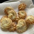 gomafung's cooksnap of when they made 卵、乳製品不使用 桜の絞り出しクッキー.