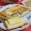 mmameco's cooksnap of when they made サラダチキンのホットサンド.