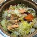 ガータちゃん's cooksnap of when they made 塩鮭とキャベツ、白菜の酒蒸し煮☆.