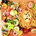 ☆ミルミル's cooksnap of when they made 女の子＊顔＊キャラ弁＊幼稚園.