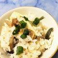 ごま３しお３'s cooksnap of when they made 殻付きあさりの炊き込みご飯.