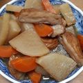 クック510UC9☆'s cooksnap of when they made 薩摩揚げ、大根、人参の煮物.