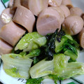 ＹＡＥＲ's cooksnap of when they made 簡単♬レタスと魚肉ソーセージの炒めもの.