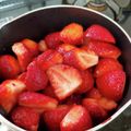 テラ32カナ's cooksnap of when they made 砂糖不使用！真っ赤なイチゴジャム☆.