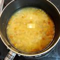 ゆいちゃん88's cooksnap of when they made なめこと玉ねぎの味噌汁♪.