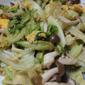 ナーちゃん's cooksnap of when they made 野菜2つで簡単！レタスとしめじの卵炒め.