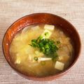 トモ２'s cooksnap of when they made 新たまねぎとお豆腐のお味噌汁☆.