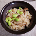 メイプル⌘'s cooksnap of when they made 和風だしで簡単＊しめじと枝豆のおこわ.