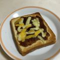 papikun's cooksnap of when they made 残り物で！！カレートースト.