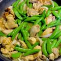 ピョンちゃん★'s cooksnap of when they made スナップエンドウと鶏肉のガリバタ炒め.