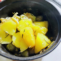 shiho23's cooksnap of when they made STAUBでジャガイモの蒸し焼き.