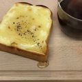 Etsu☆ko's cooksnap of when they made 甘じょっぱ！ハニーチーズトースト*･゜＊.