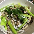 冷蔵庫レスキュー隊's cooksnap of when they made 小松菜としめじのしらすまみれ.