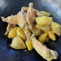 CBSF's cooksnap of when they made 鶏手羽中とじゃがいもの煮物.