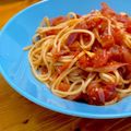 yujif's cooksnap of when they made ■アンチョビ＆たっぷり玉葱のトマトパスタ.