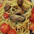 emariema's cooksnap of when they made スモークオイスターとトマトのパスタ.