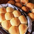 喜八＆Hacchi's cooksnap of when they made 手ごね簡単ちぎりパン♡夜こねて朝焼きたて.