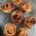 御狐神双熾's cooksnap of when they made 可愛いお花✽バターシュガーの菓子パンHB.