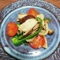☆あ～す☆'s cooksnap of when they made 【野菜】きのことピーマンのガーリック炒め.